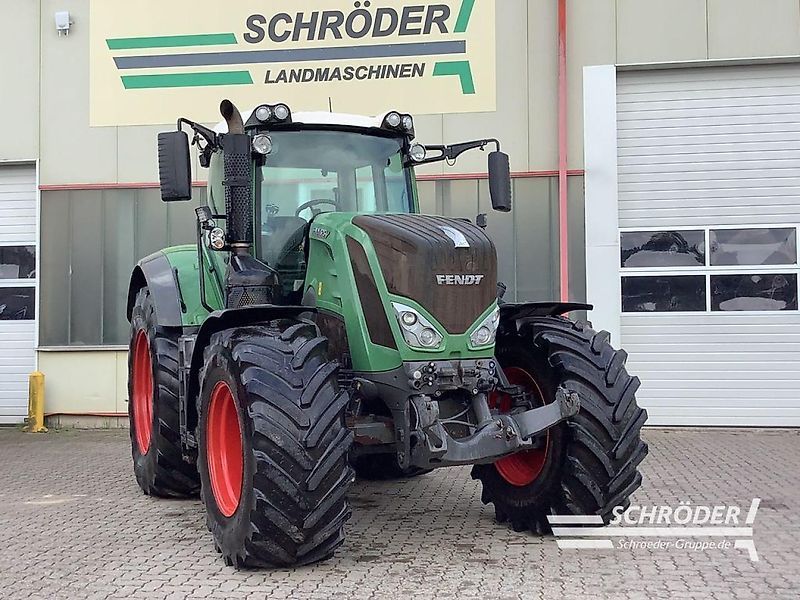 E-FARM: Fendt 828 Vario ProfiPlus - Traktor - id MFNXYPL - 78.885 € - Baujahr: 2015 - Abgelesene Motorstunden: 6.972,Motorleistung (PS): 260,Deutschland