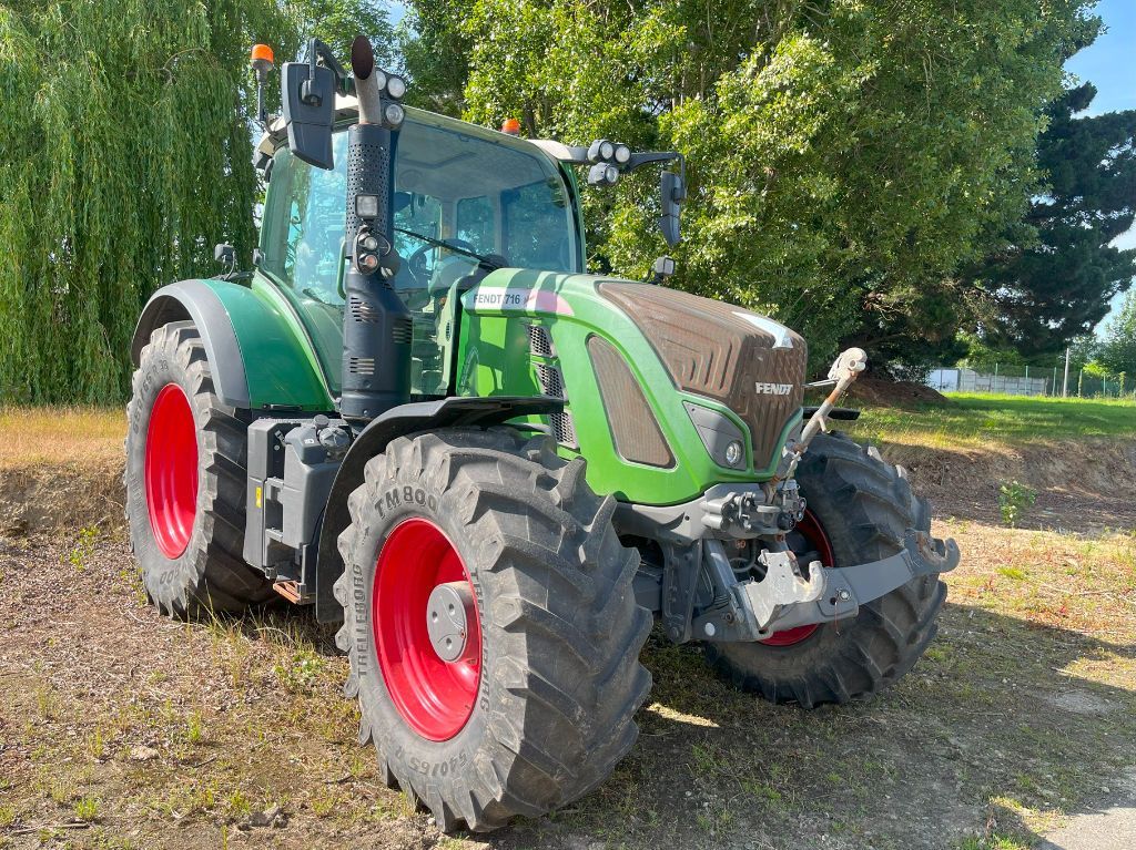 E-FARM: Fendt 716 Vario Power - Tractor - id UP6BUEP - 97.000 € - Año: 2019 - Horas: 3175,Potencia del motor: 140,Francia