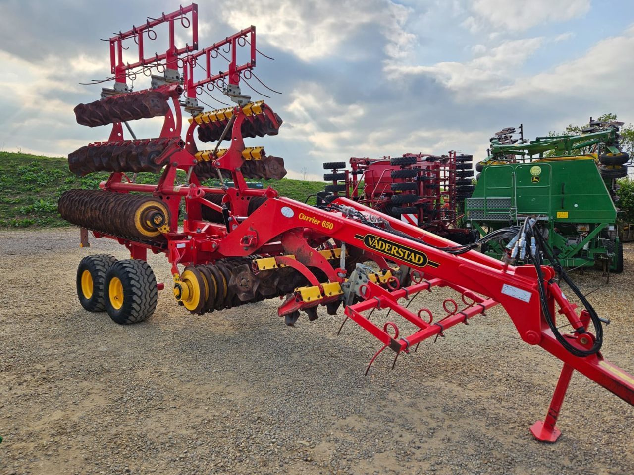 E-FARM: VÄDERSTAD carrier cr650 6.5 metre steel ring system disc shortdisc, yr 2020 c/w straw rakes - Rastra de discos y disco compacto - id TUWLDJU - 35.538 € - Año: 2020 - Reino Unido