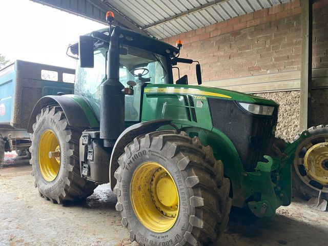 John Deere 7250 R Tractor €75,000