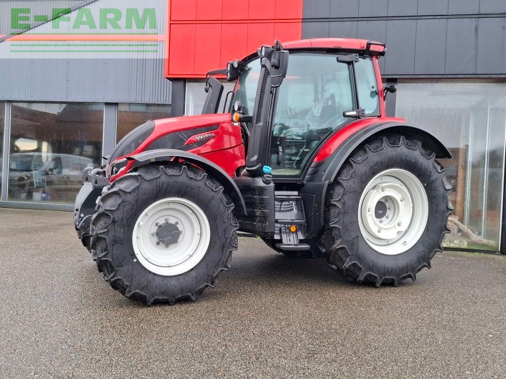 Valtra N 135 A Traktor