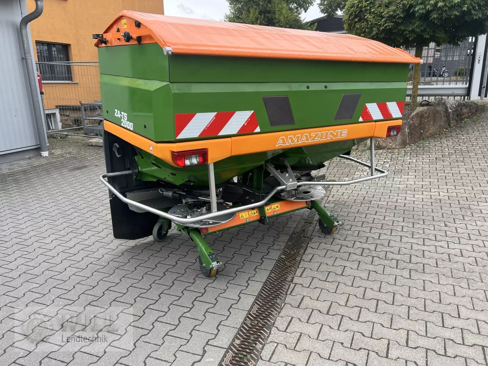 E-FARM: Amazone za-ts 2600 - Rozsiewacz nawozów - id CST1RSG - 16 250 € - Rok produkcji: 2015 - Niemcy