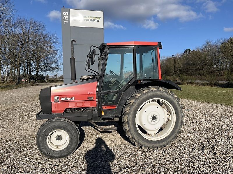 E-FARM: Valmet 365 - Tractor - id EYSBITL - 26.815 € - Horas: 1280 - Potencia del motor: 61,Dinamarca
