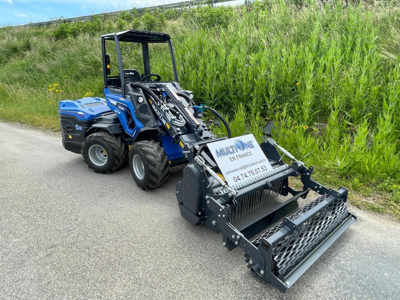 E-FARM: Multione 8.4sk - Mini cargadora
 - id NTXAMEL - 44.500 € - Francia