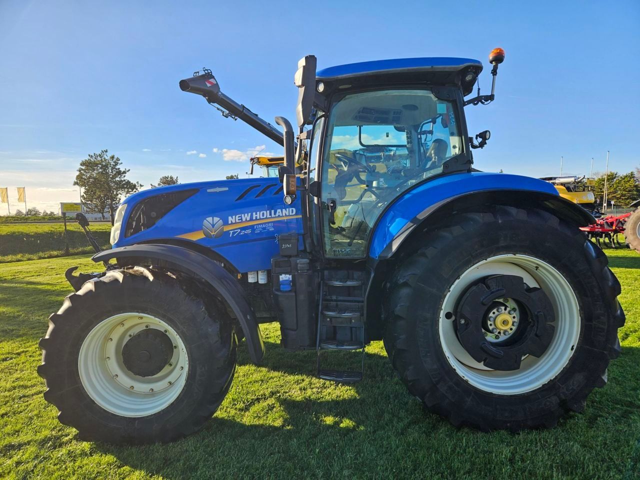 New Holland T7.245 AC Tractor €125,000