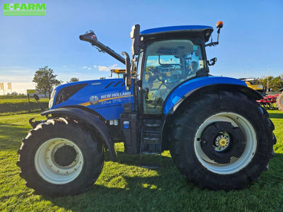E-FARM: New Holland T7.245 AC - Tractor - id KQYXVVQ - €125,000 - Year of construction: 2022 - Engine hours: 2,500,Engine power (HP): 245,France