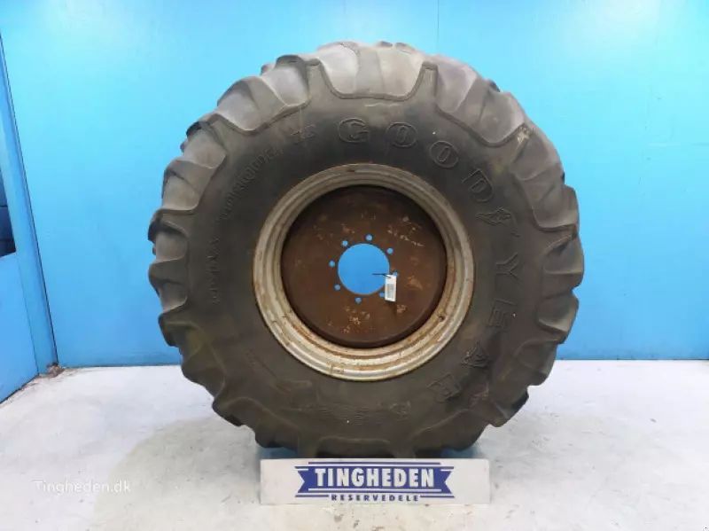 GOODYEAR 32" 24.5-32 Kola a pásy