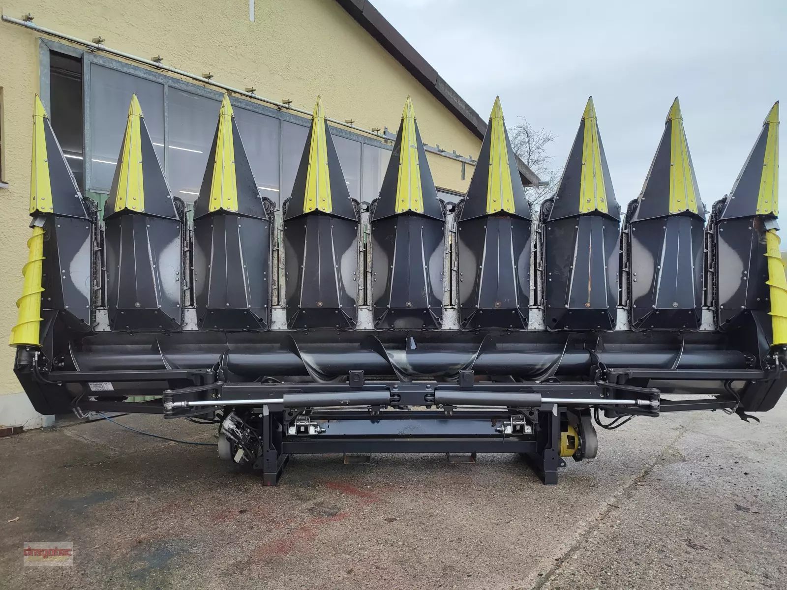 Olimac drago 8 Header €48,000