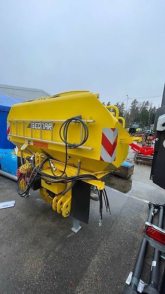 E-FARM: Bednar ferti-box fb 3000 - Drill - id RCWV1BK - €21,000 - Year of construction: 2022 - Latvia