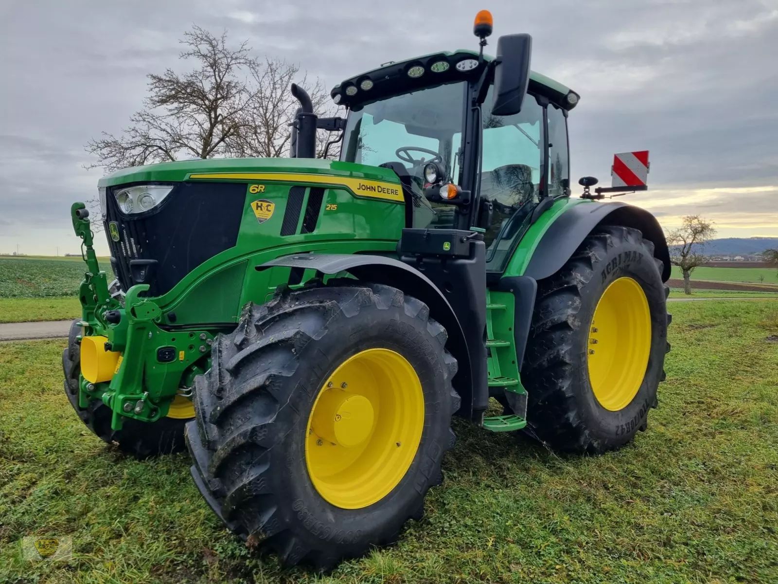 E-FARM: John Deere 6R 215 - Tractor - id SKTS8PY - 161.800 € - Año: 2023 - Horas: 977,Potencia del motor: 215,Alemania