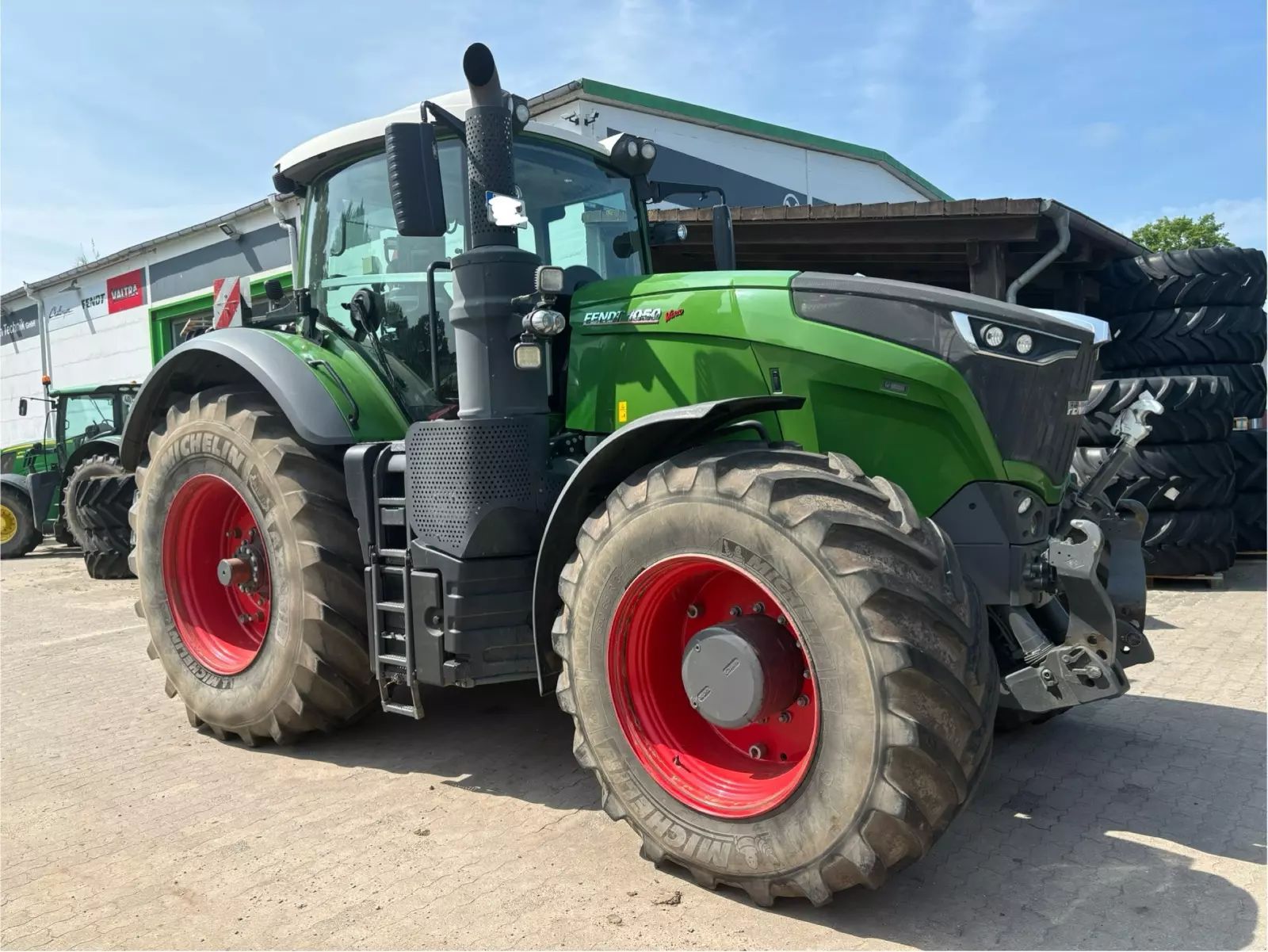 E-FARM: Fendt 1050 Vario ProfiPlus - Traktor - id 1KYIVES - 175 000 € - Rok produkcji: 2017 - Motogodziny: 7800,Niemcy