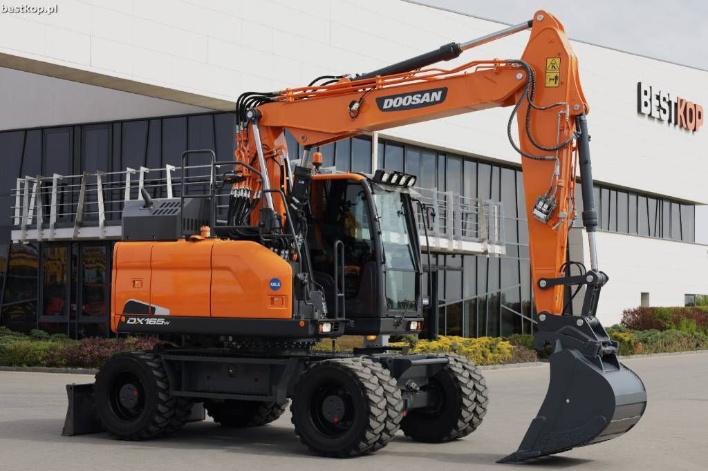 Doosan dx 165 w-5 Колесный экскаватор 92 500 €