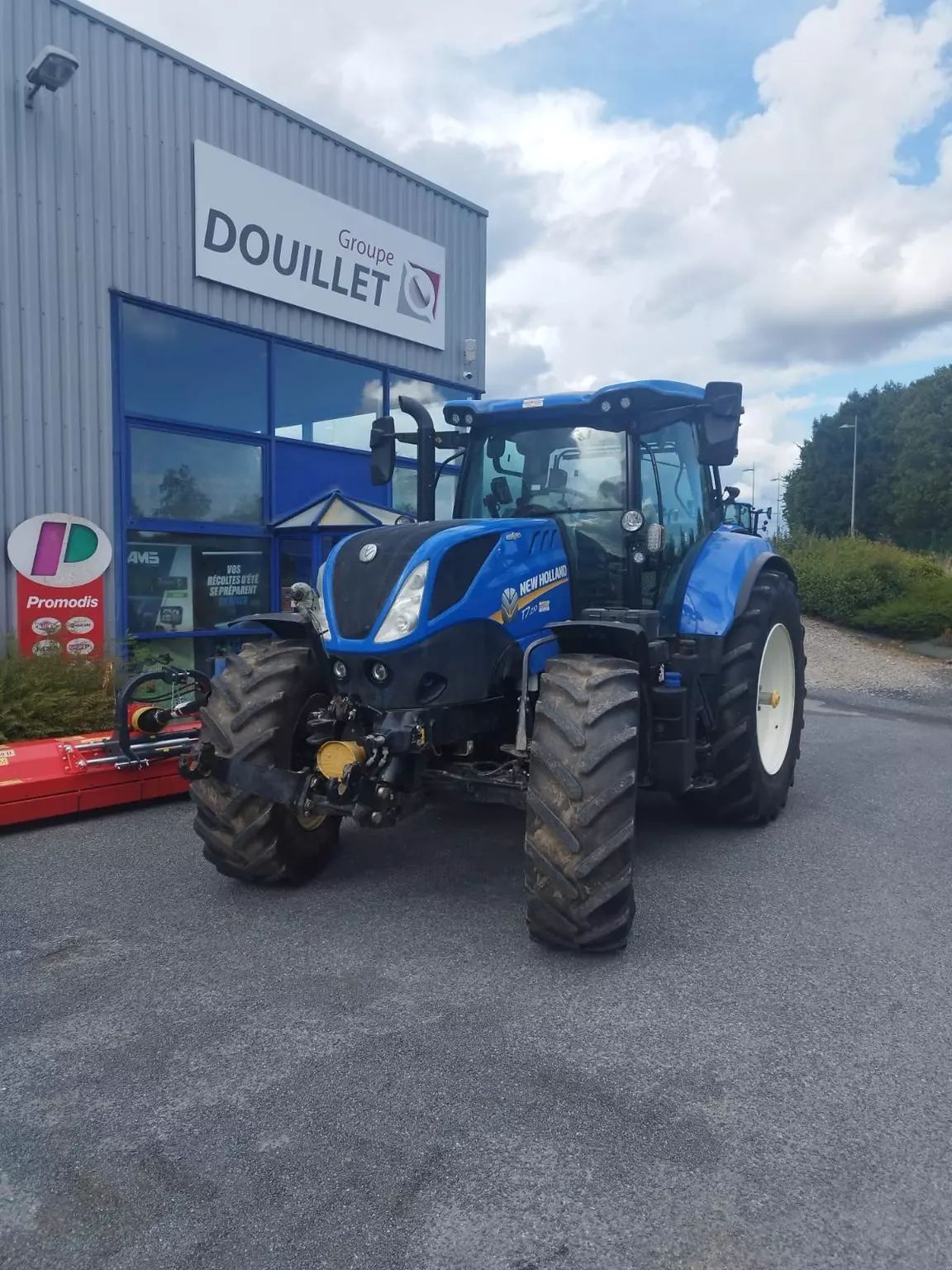 E-FARM: New Holland T7.210 - Traktor - id CJMF6Z8 - 97.000 € - Baujahr: 2022 - Abgelesene Motorstunden: 2.166,Motorleistung (PS): 165,Frankreich