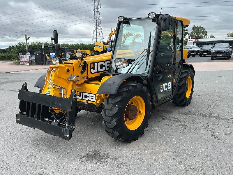 E-FARM: JCB 525-60 - Telehandler - id DSITTQS - €46,138 - Year of construction: 2020 - United Kingdom