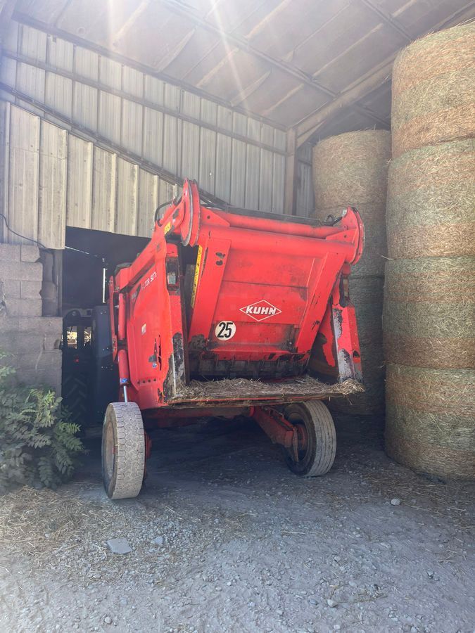E-FARM: Kuhn altor 5070 - Feeder other - id U3YDBWM - €10,000 - Year of construction: 2011 - France