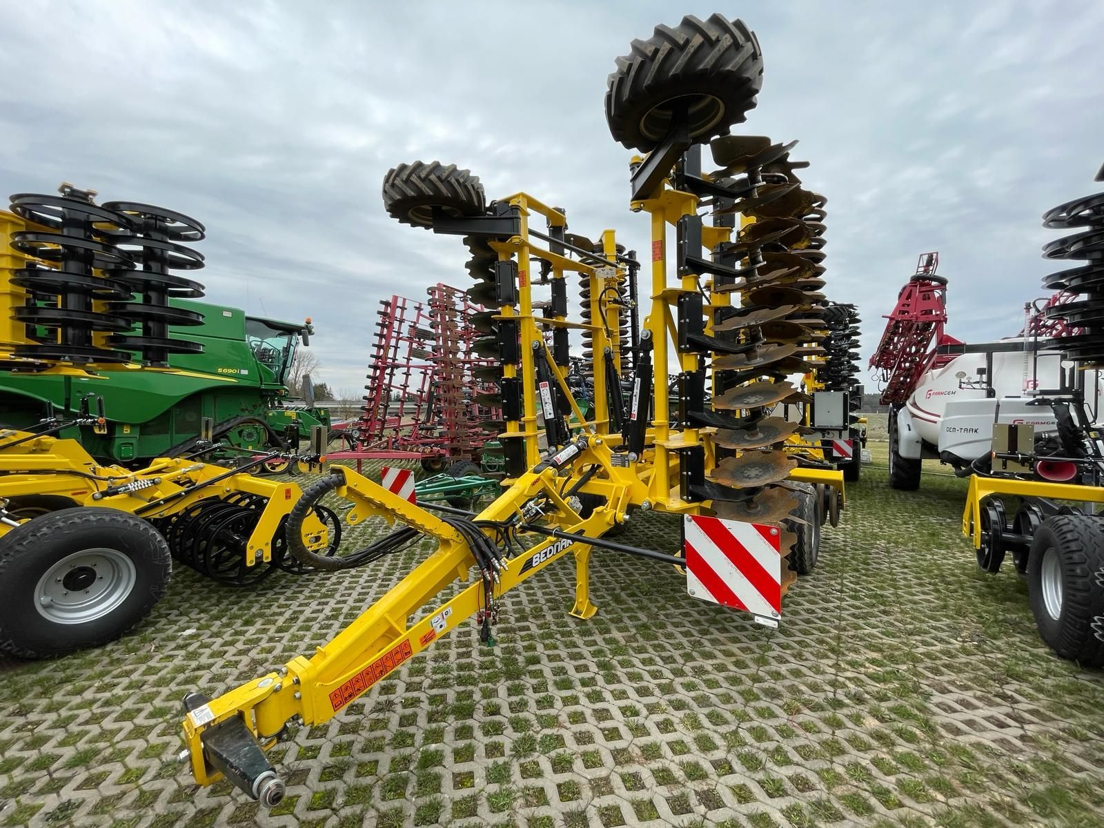 E-FARM: Bednar Bednar XO6000F Svifter disc - Grapă cu discuri - id FWZI4CC - 40.000 EUR - Anul: 2021 - Germania