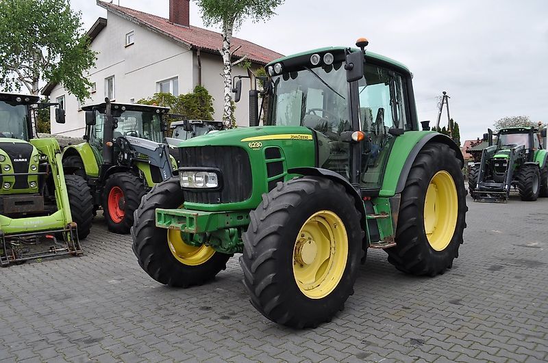E-FARM: John Deere 6230 Premium - Traktor - id ZSBAFBF - 33 339 EUR - Gyártási év: 2008 - Üzemóra (motor): 7 000,Motor teljesítménye (LE): 136,Lengyelország
