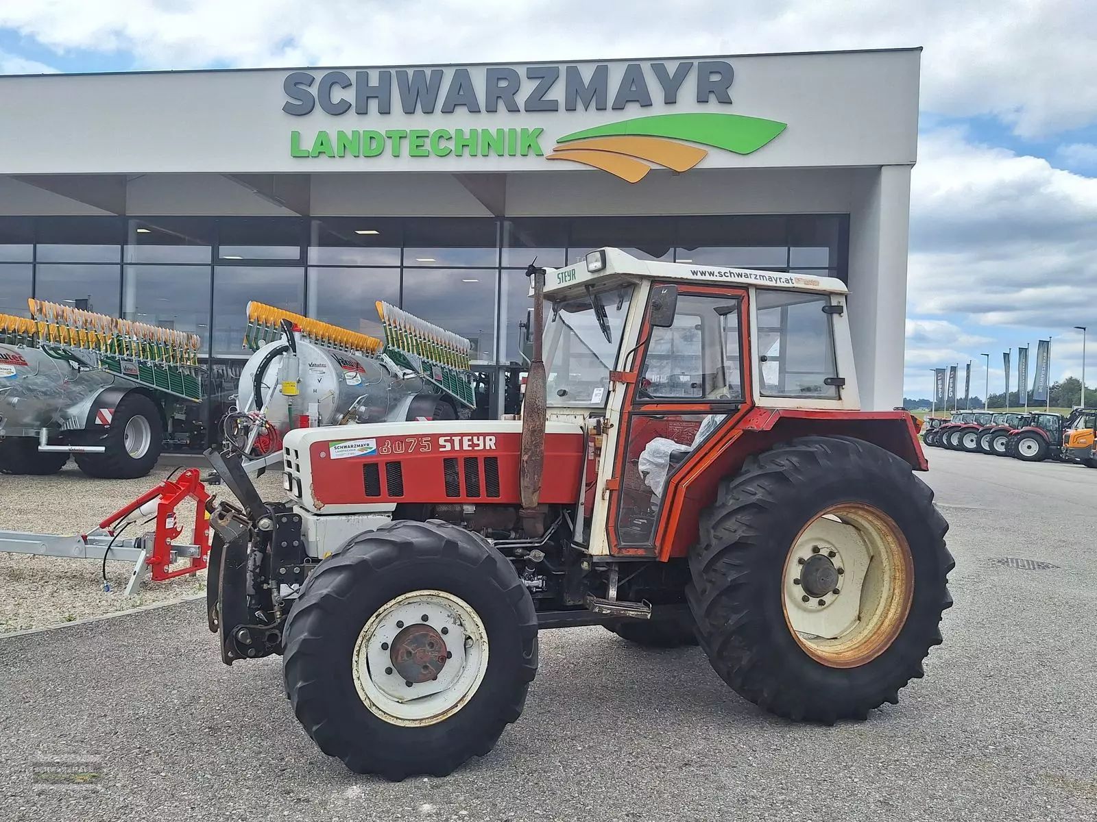 E-FARM: Steyr 8075 a - Traktor - id QZQCWHP - 16 726 € - Rok produkcji: 1987 - Motogodziny: 15 000,Moc silnika: 64,Austria