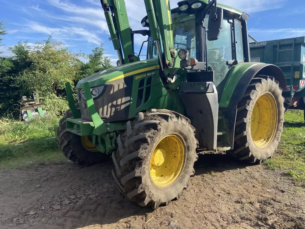 John Deere 6100M Tractor €67,900