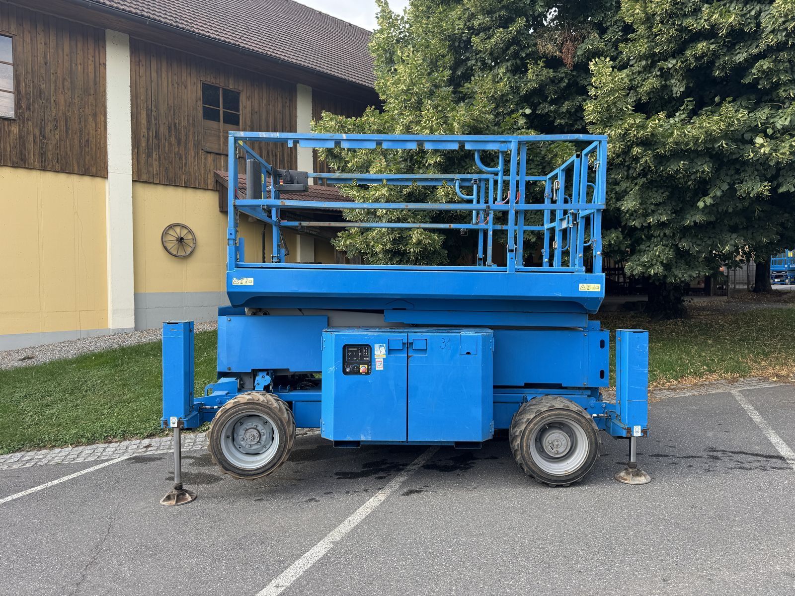 E-FARM: Genie gs-2669rt - Self propelled platform - id 1W34JJL - €14,000 - Year of construction: 2013 - Austria