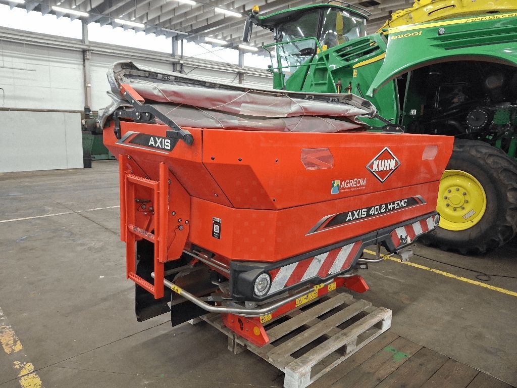 Kuhn axis 40.2memc Fertiliser spreader €14,500