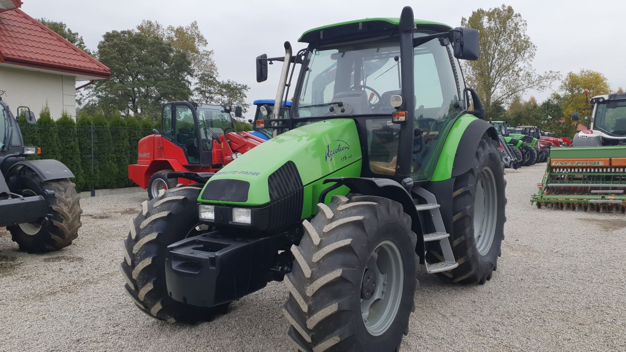 Deutz-Fahr stellt neuen Traktor 8280 TTV vor 