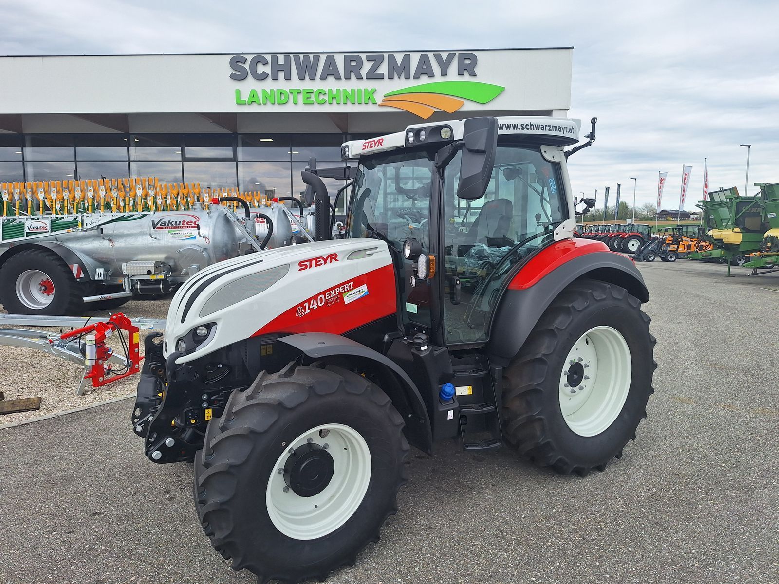 E-FARM: Steyr 4140 expert cvt - Tracteur - id 3NAZRIP - Année: 2025 - Puissance du moteur (chevaux): 140,Autriche