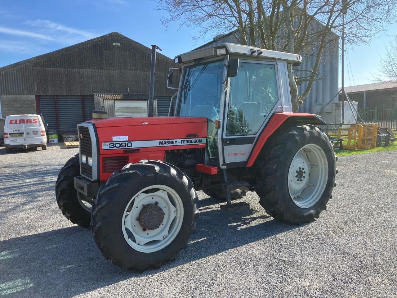 E-FARM: Massey Ferguson USED 3090 - Tractor - id WGL6BYW - €15,089 - Year of construction: 1986 - Engine hours: 7,380,Engine power (HP): 107,United Kingdom