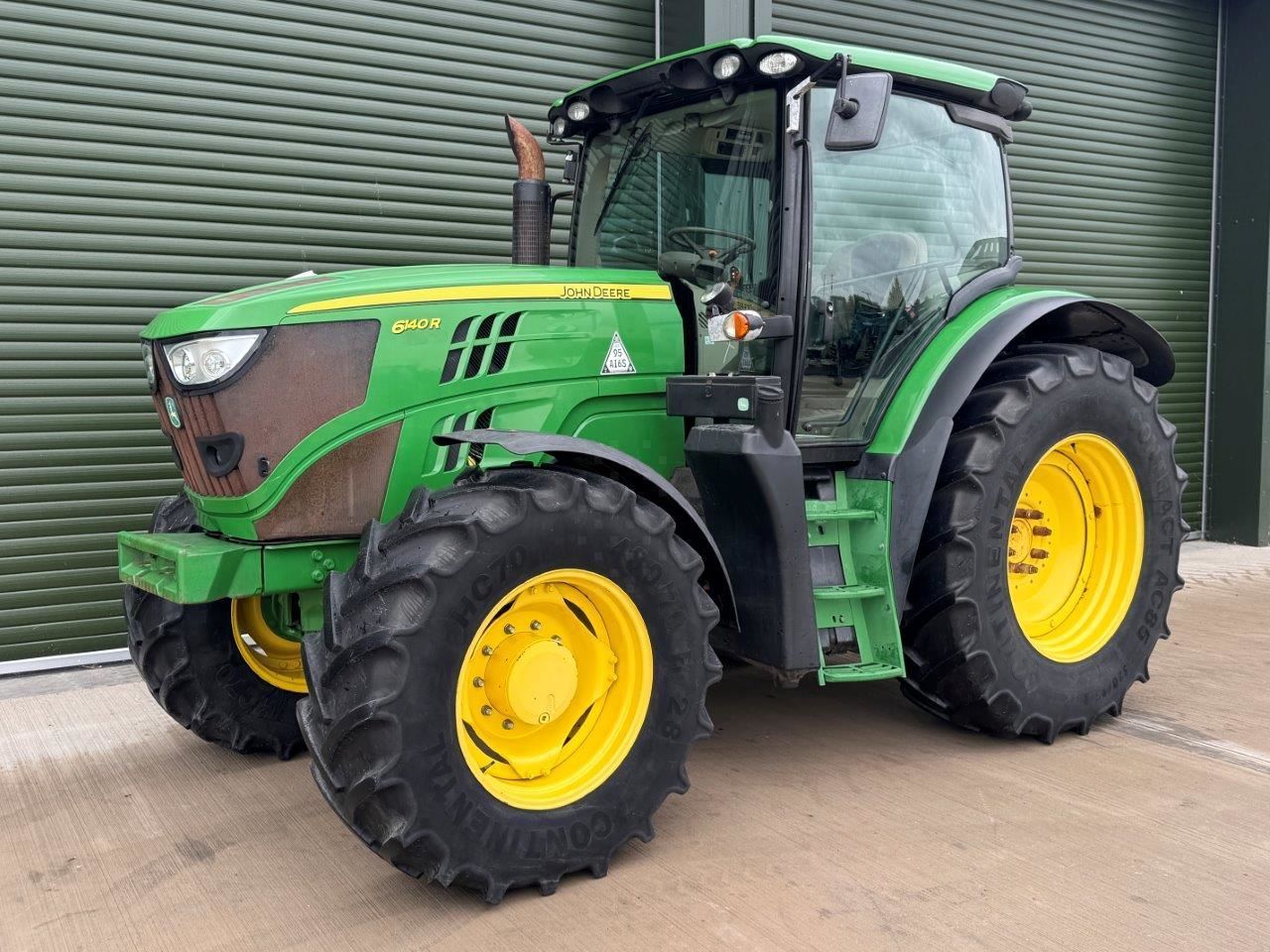 E-FARM: John Deere 6140 R - Tractor - id PTT1WQ7 - €57,219 - Year of construction: 2015 - Engine hours: 2,901,Engine power (HP): 140,United Kingdom