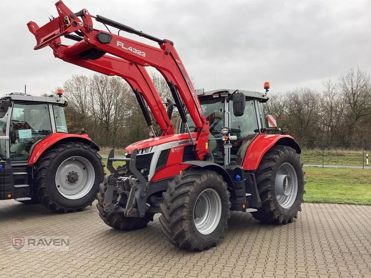 Massey Ferguson 6S.165 Trattore