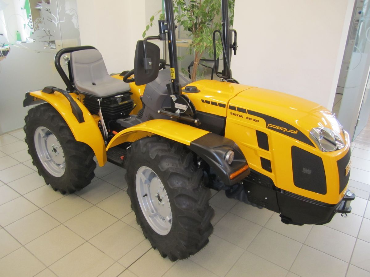 E-FARM: Pasquali siena 35 rs - Tractor - id Z5AXPDG - €15,417 - Year of construction: 2023 - Engine hours: 1,Engine power (HP): 25,Austria