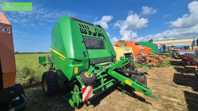 E-FARM: John Deere V461M - Ballenpresse - id 6SEZGZD - 35.000 € - Baujahr: 2022 - Italien