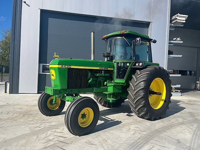 John Deere 4230 Tracteur 21 995 €