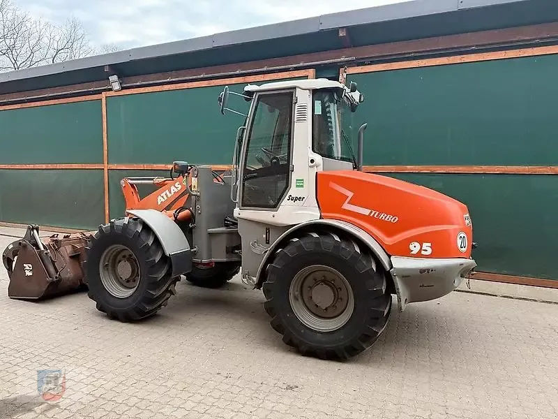 E-FARM: ATLAS ar 95 super radlader 125 ps 8,1 totop zustand 40km/h mwst. - Ładowarka kołowa - id 5BE4PCP - 34 900 € - Motogodziny: 9700 - Moc silnika: 125,Niemcy
