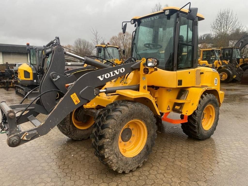 VOLVO l 35 g Wheel loader €38,000