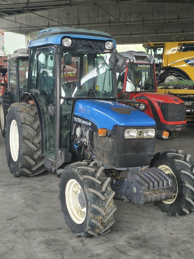 New Holland TN 75 N Trattore 21.000 €