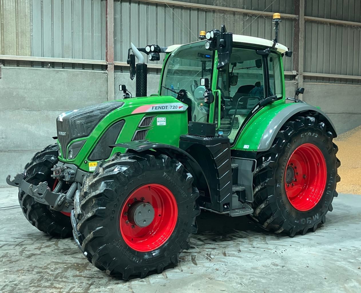 Fendt 720 Vario Tractor 120.000 EUR