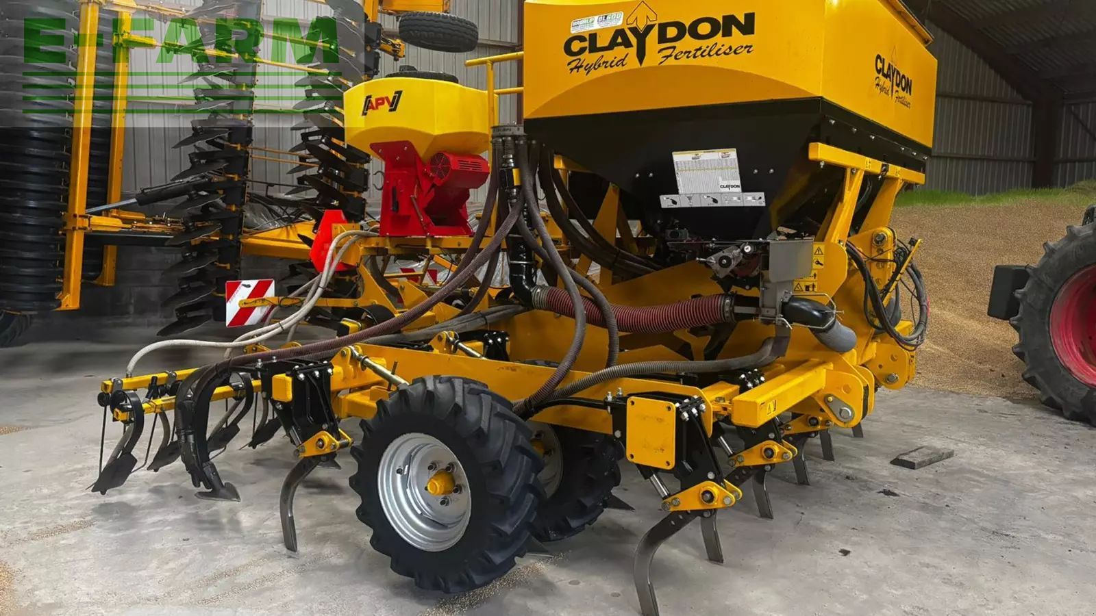 Claydon hydrid 4 m med gødning og frøkasse Direct Drill €60,096