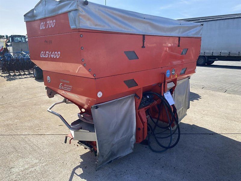Rauch axera h-emc Fertiliser spreader €5,900