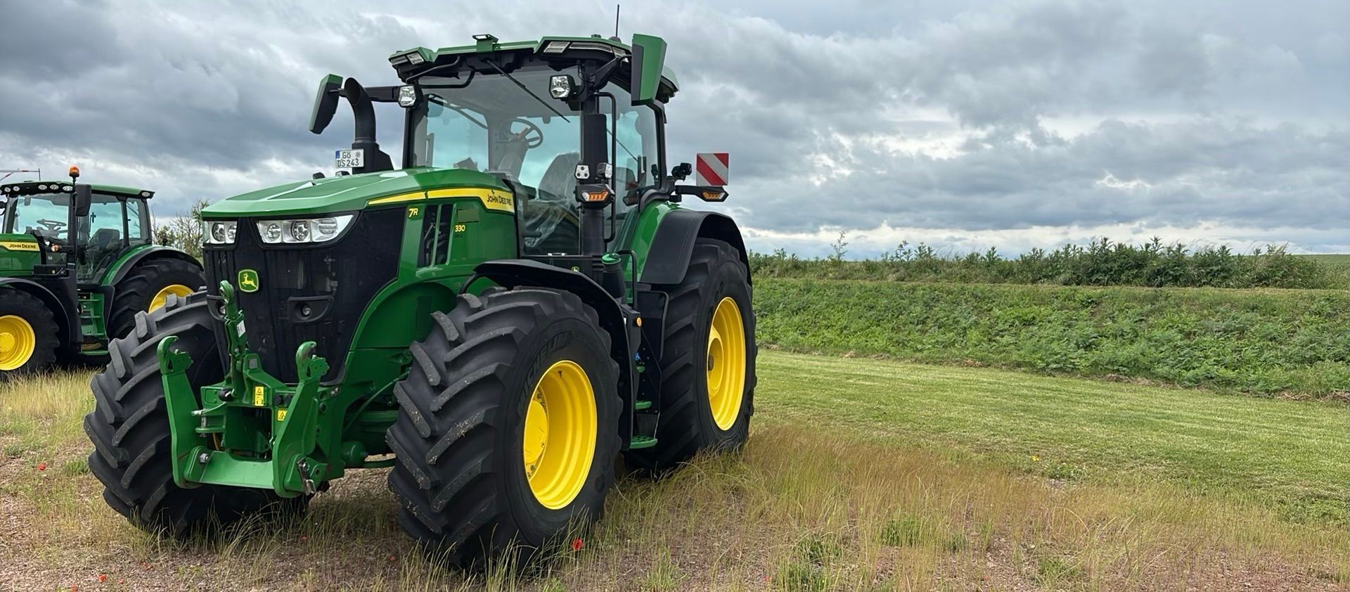 John Deere 7R 330 Tractor €172,000