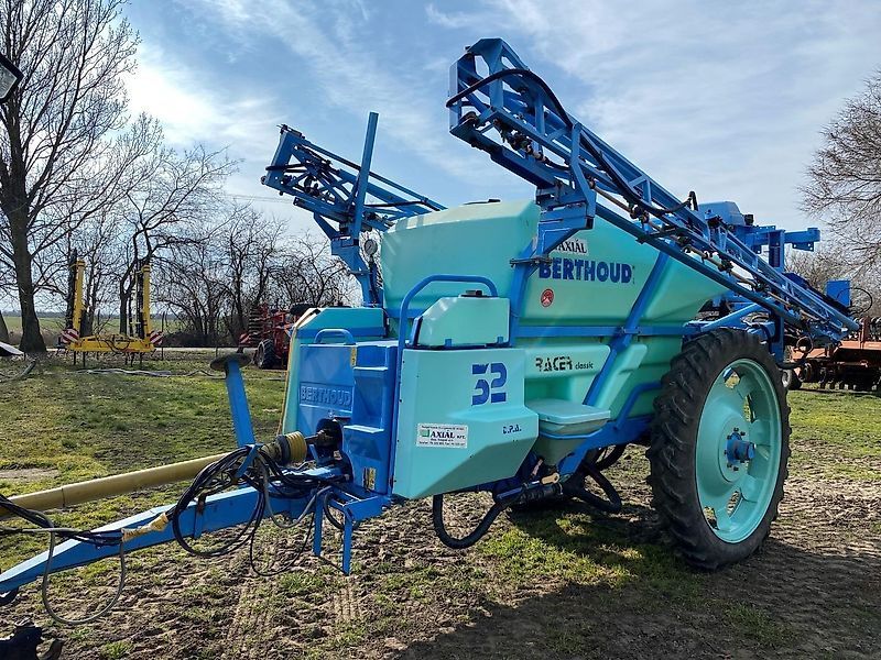 E-FARM: Berthoud racer classic 32 - Sprayer - id 1IEL8MN - €9,315 - Year of construction: 2003 - Hungary