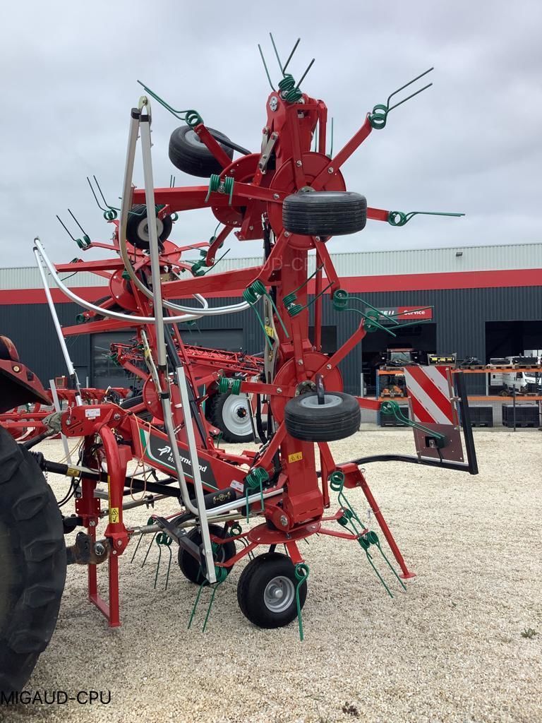 Kverneland 8590 Tedder €15,800