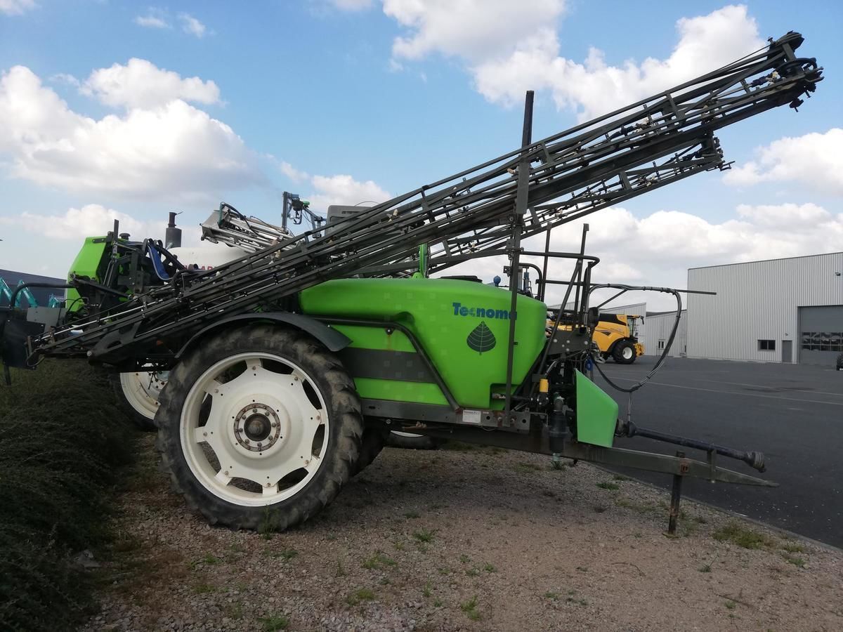 E-FARM: Tecnoma galaxy - Pflanzenschutzspritze - id RUNS4PM - 9.000 € - Baujahr: 2006 - Frankreich
