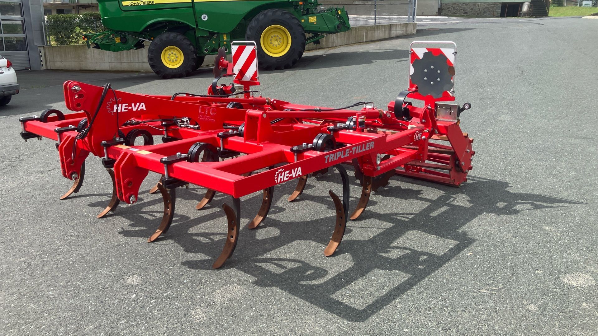 E-FARM: Other Heva Triple Tiller - Cultivateur - id KUH7DJZ - 7 750 € - Année: 2023 - Autriche