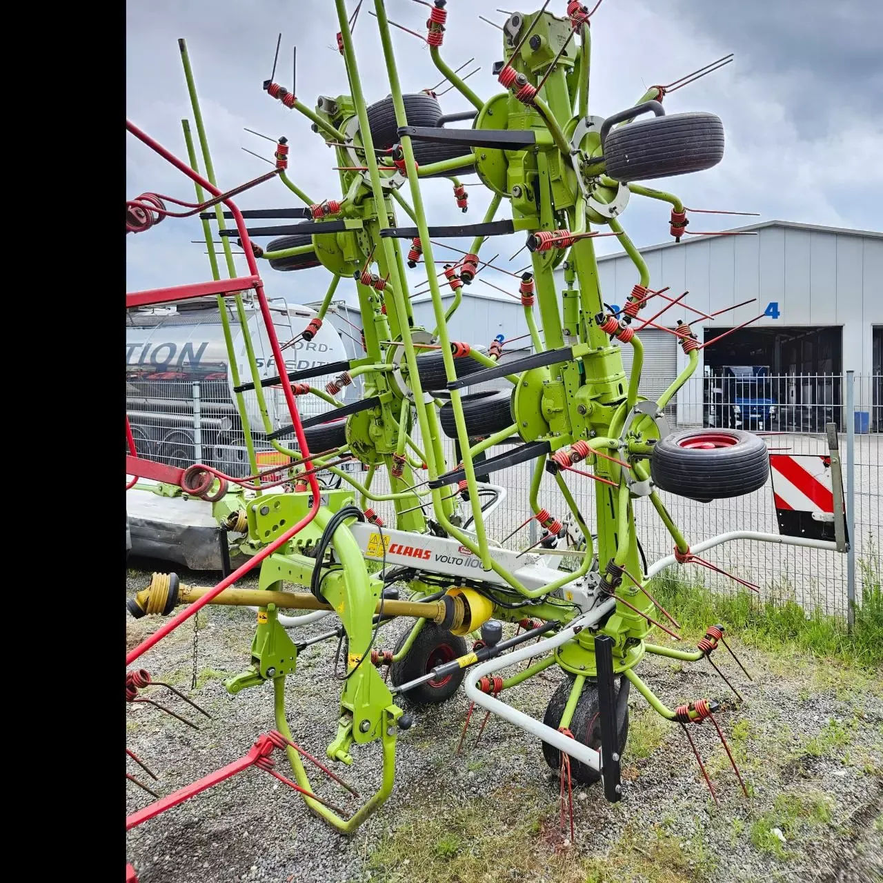 E-FARM: Claas Volto 1100 - Faneuse - id D2D6WPD - 13 300 € - Année: 2018 - Allemagne