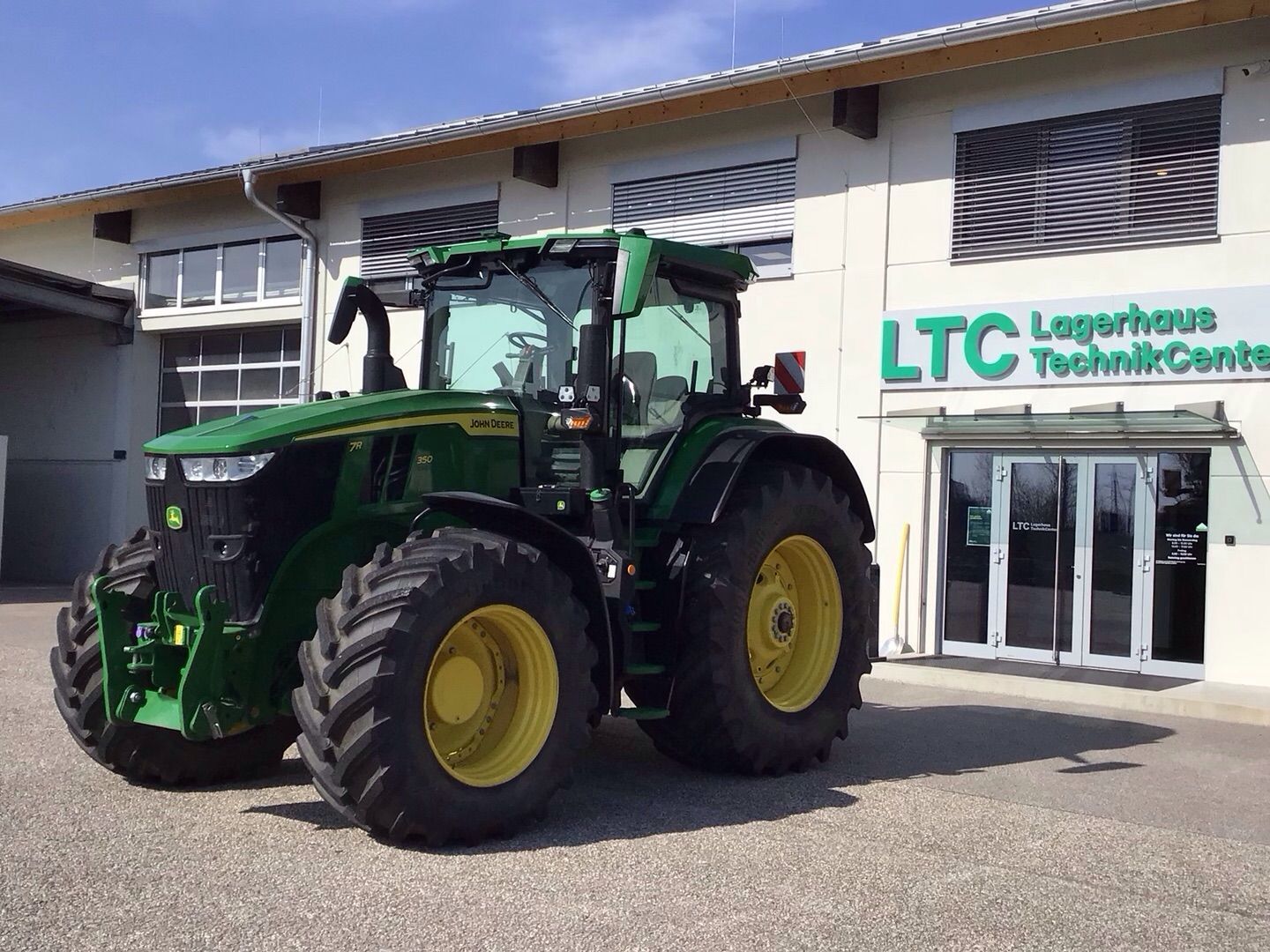 John Deere 7R 350 Tractor €270,000