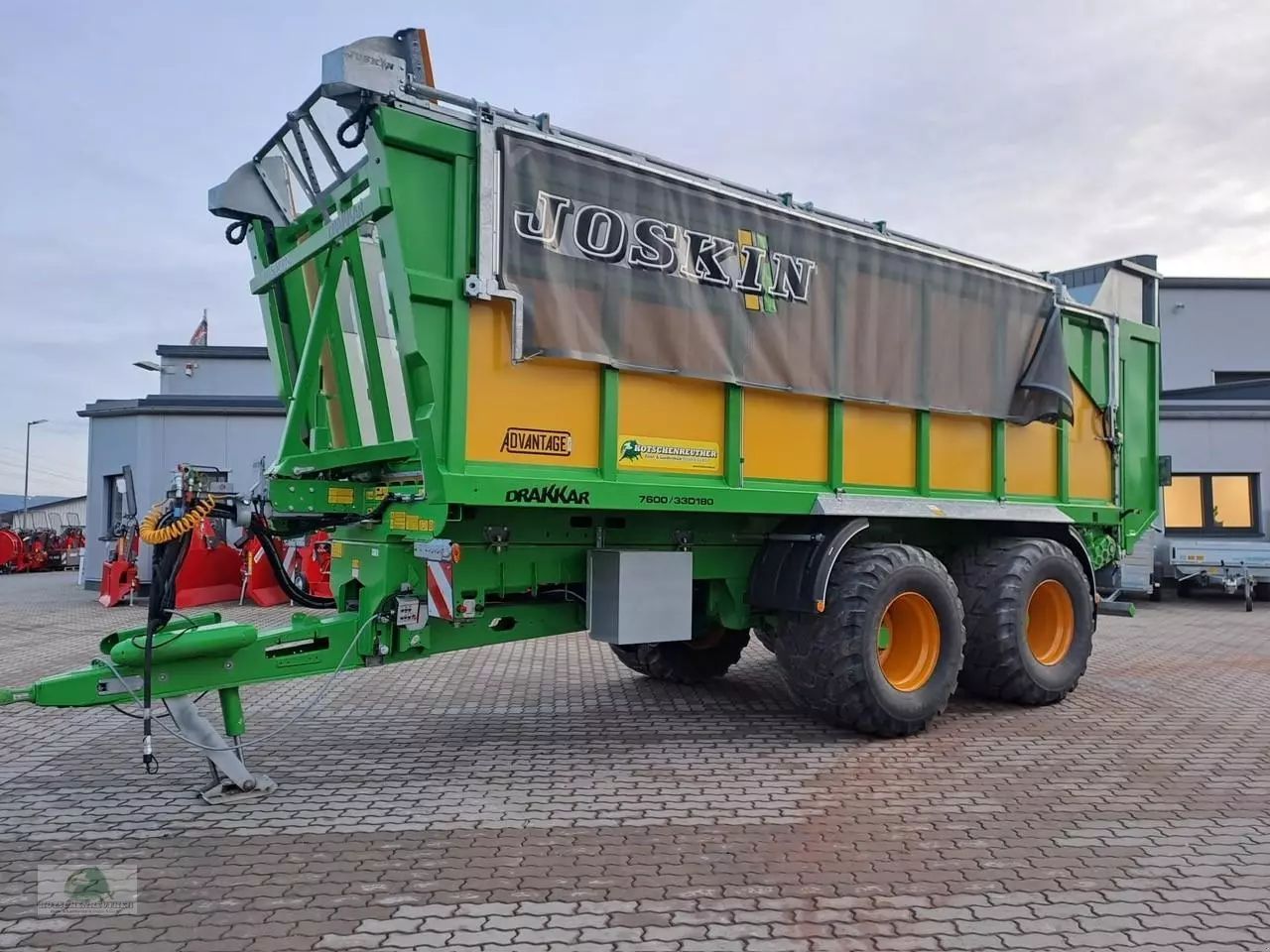 E-FARM: JOSKIN DRAKKAR 7600/33D180 - Фуражно ремарке - id BWTCF6V - 68 000 € - Година на построяване: 2022 - Германия