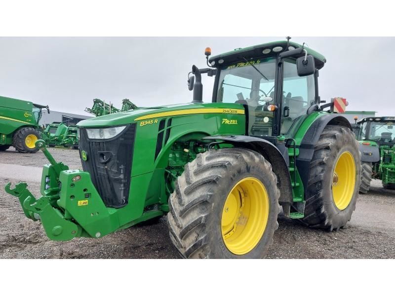 E-FARM: John Deere 8345 R - Tractor - id SQM9VCP - €195,000 - Year of construction: 2017 - Engine hours: 3,100,Engine power (HP): 330,France