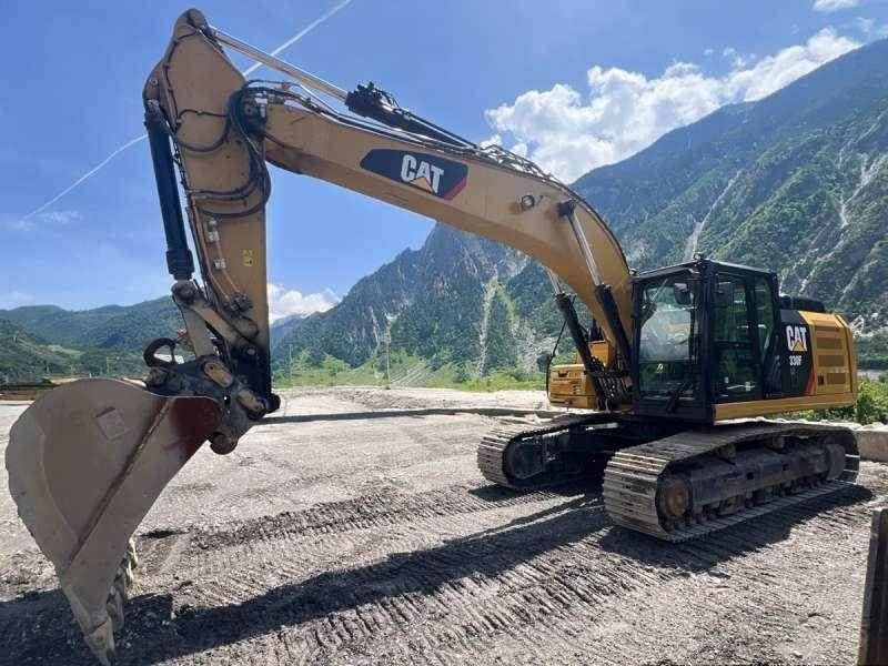 E-FARM: Caterpillar 330f ln - Escavatore cingolato - id NGRYNJ3 - 105.900 € - Anno di costruzione: 2018 - Francia