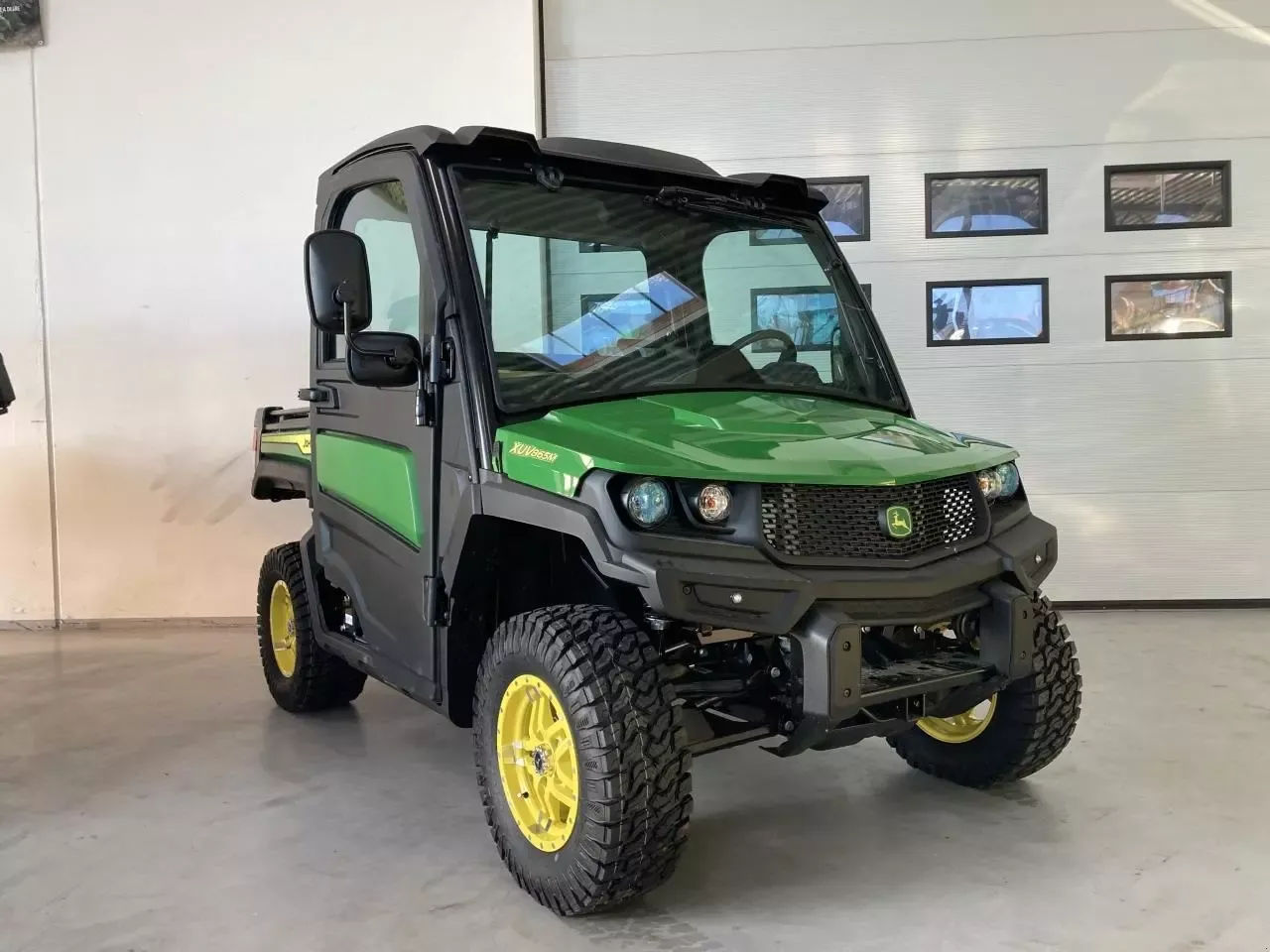 E-FARM: John Deere xuv865m grøn og gul - Véhicule motorisé - id 46UXINA - 37 862 € - Année: 2024 - Danemark